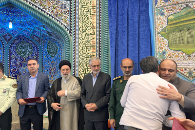 تجلیل از آتش نشانان شهرداری رضوانشهر در مراسم نماز جمعه به مناسبت روز ایمنی و آتش نشانی